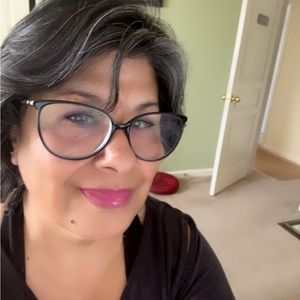 Meet your Posher, Marisa